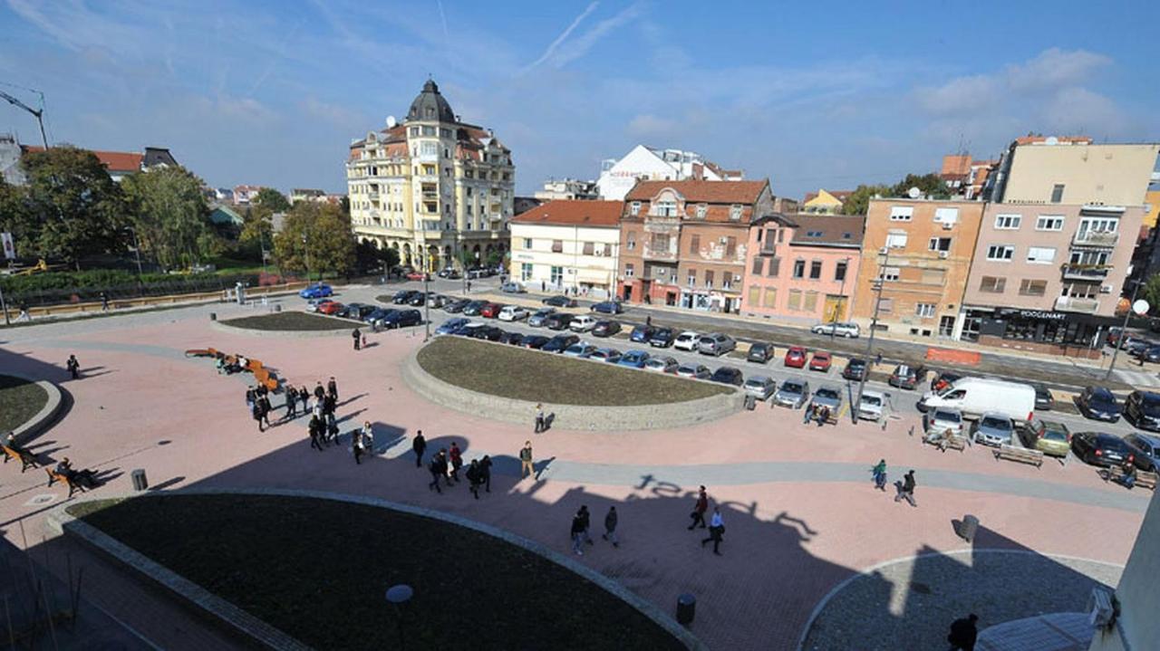 Centar Novi Sad-Studio No. 2 エクステリア 写真